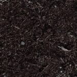 Terra adubada: como escolher o saco e corrigir a mistura